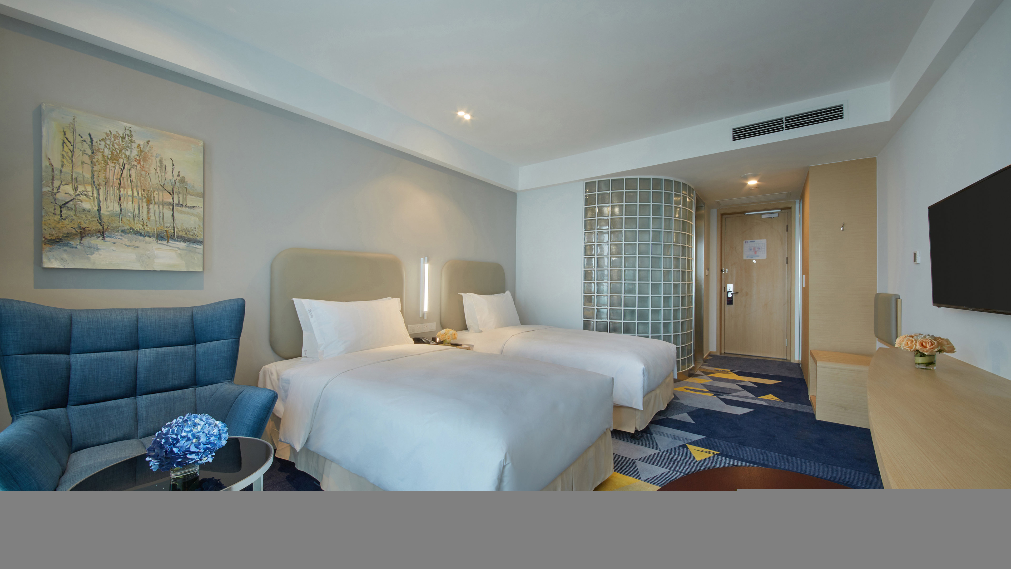 HOLIDAY INN EXPRESS QINGDAO WEST COAST 20/45