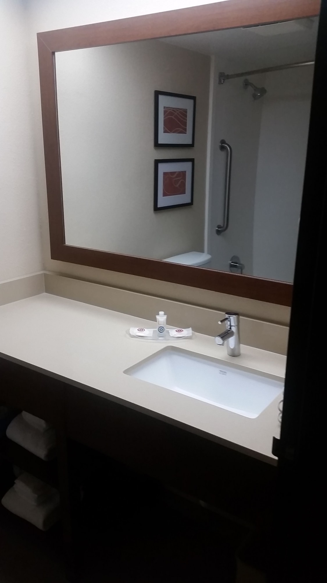 جناح ركني بسرير كينج، Comfort Suites Baymeadows Near Butler Blvd 5/6