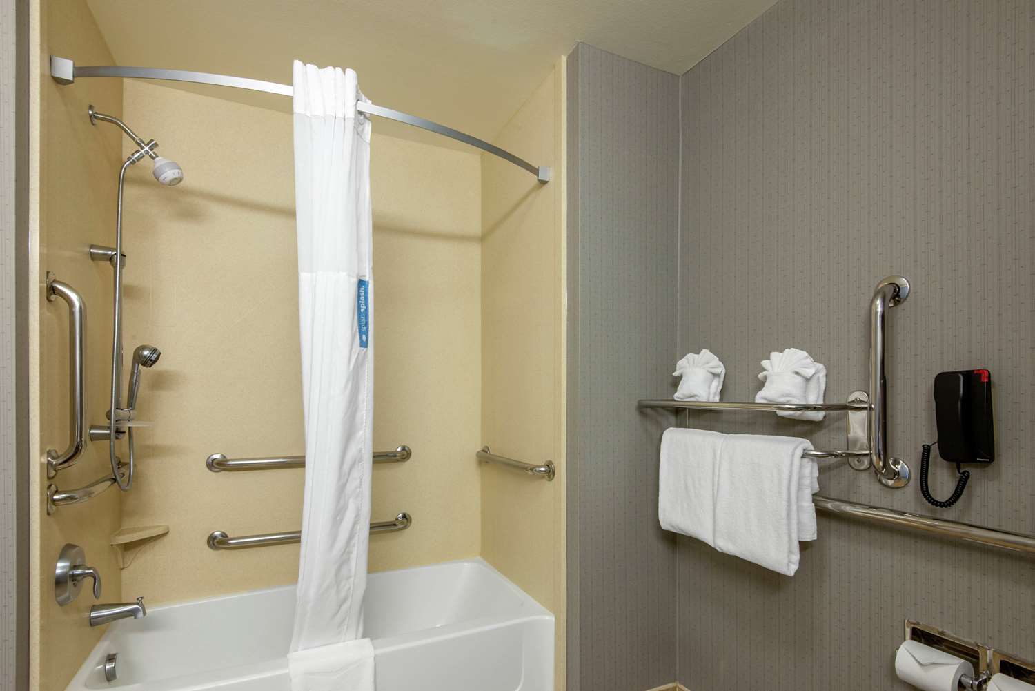 Hampton Inn Meadville 43/45