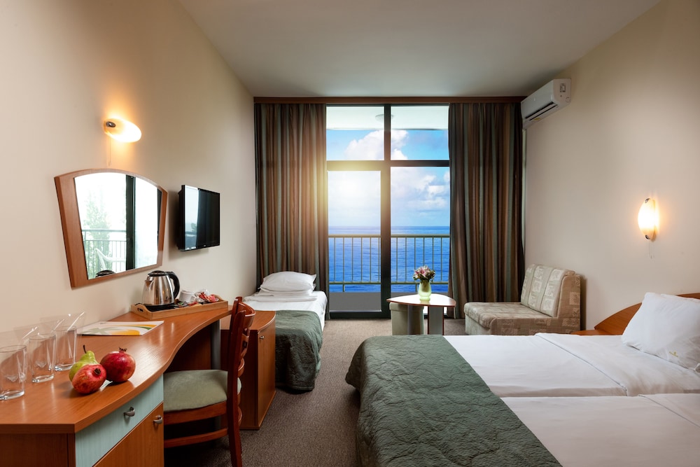 Triple Room Sea View