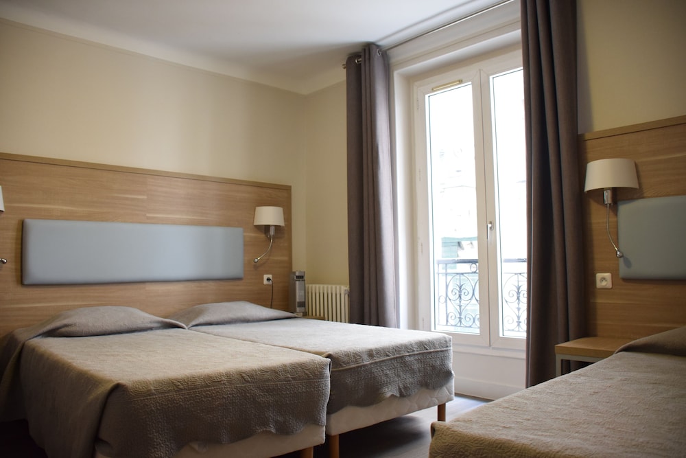 Est Hotel 14/52