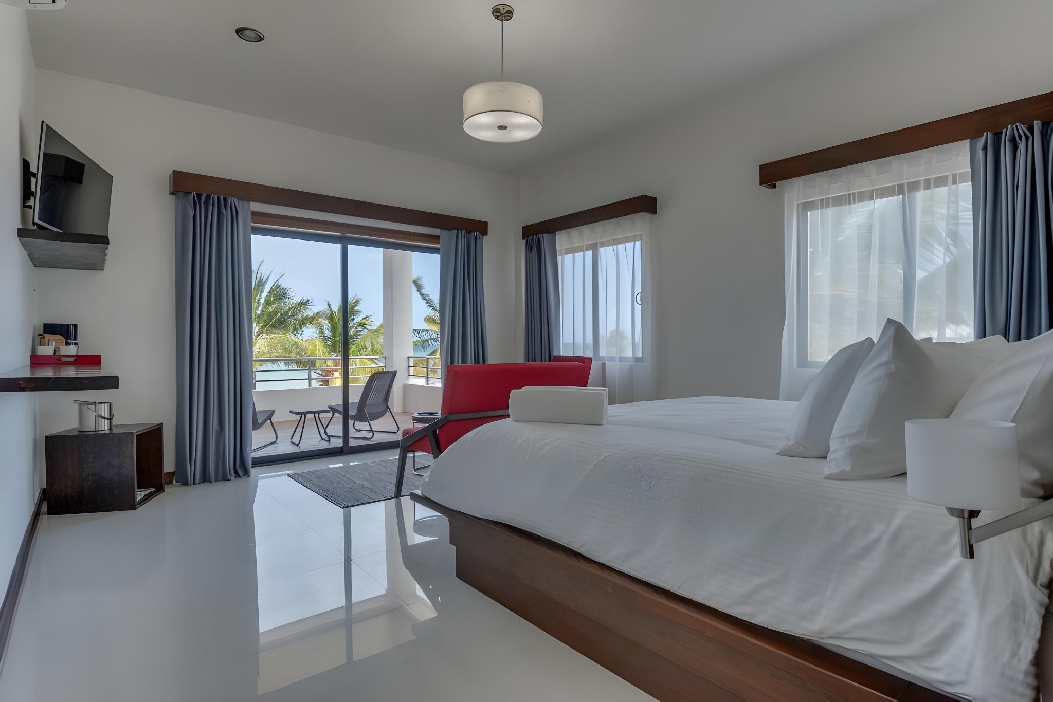 Studio, Beach Front