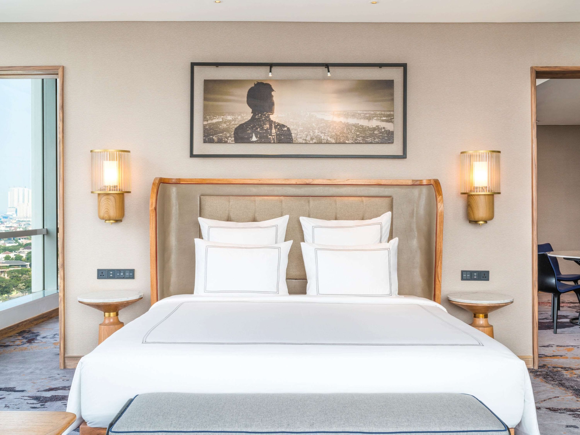 Swiss, Prestige, Suite, King Bed