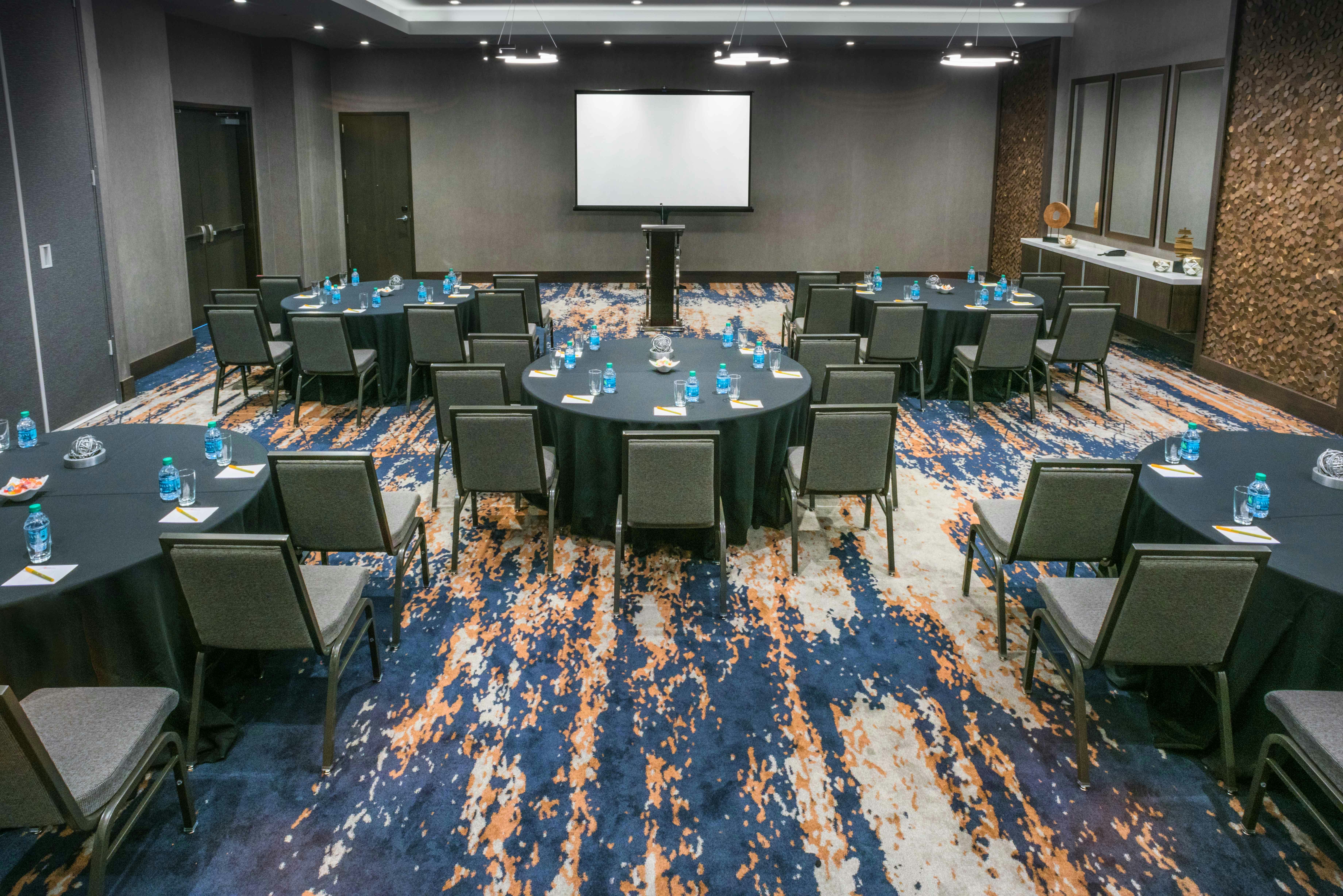 Hilton Garden Inn Foxborough Patriot Place Ma 51/56