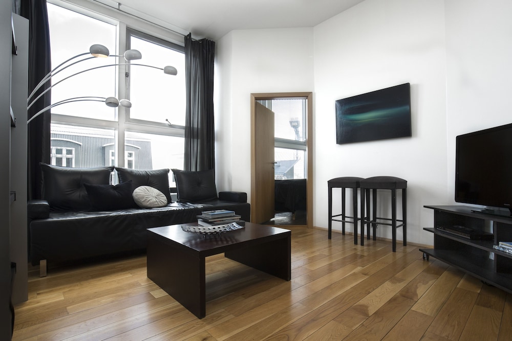 Mani Apartments 42/50