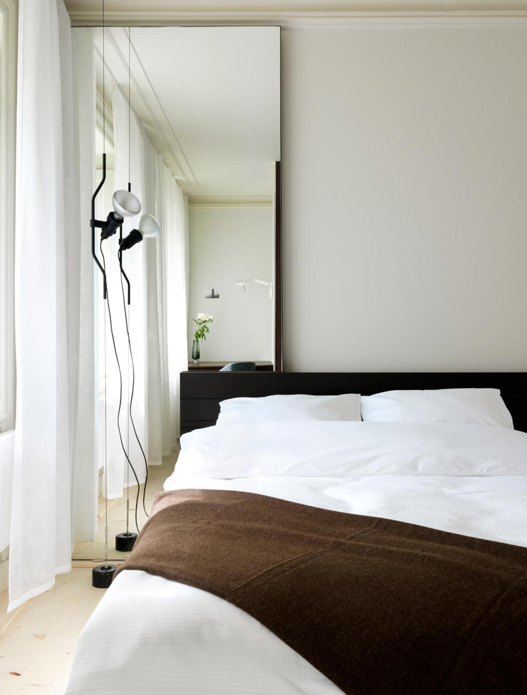 غرفة قياسية بسرير مزدوج، Hotel Skeppsholmen, Stockholm, a Member of Design Hotels 3/8