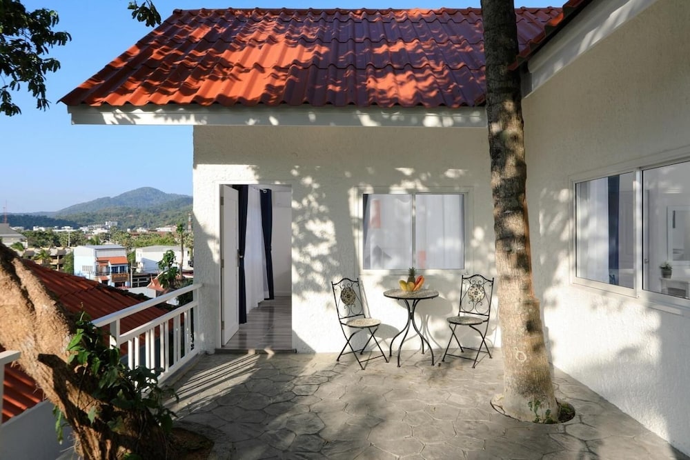 Kata White Villas 38/44