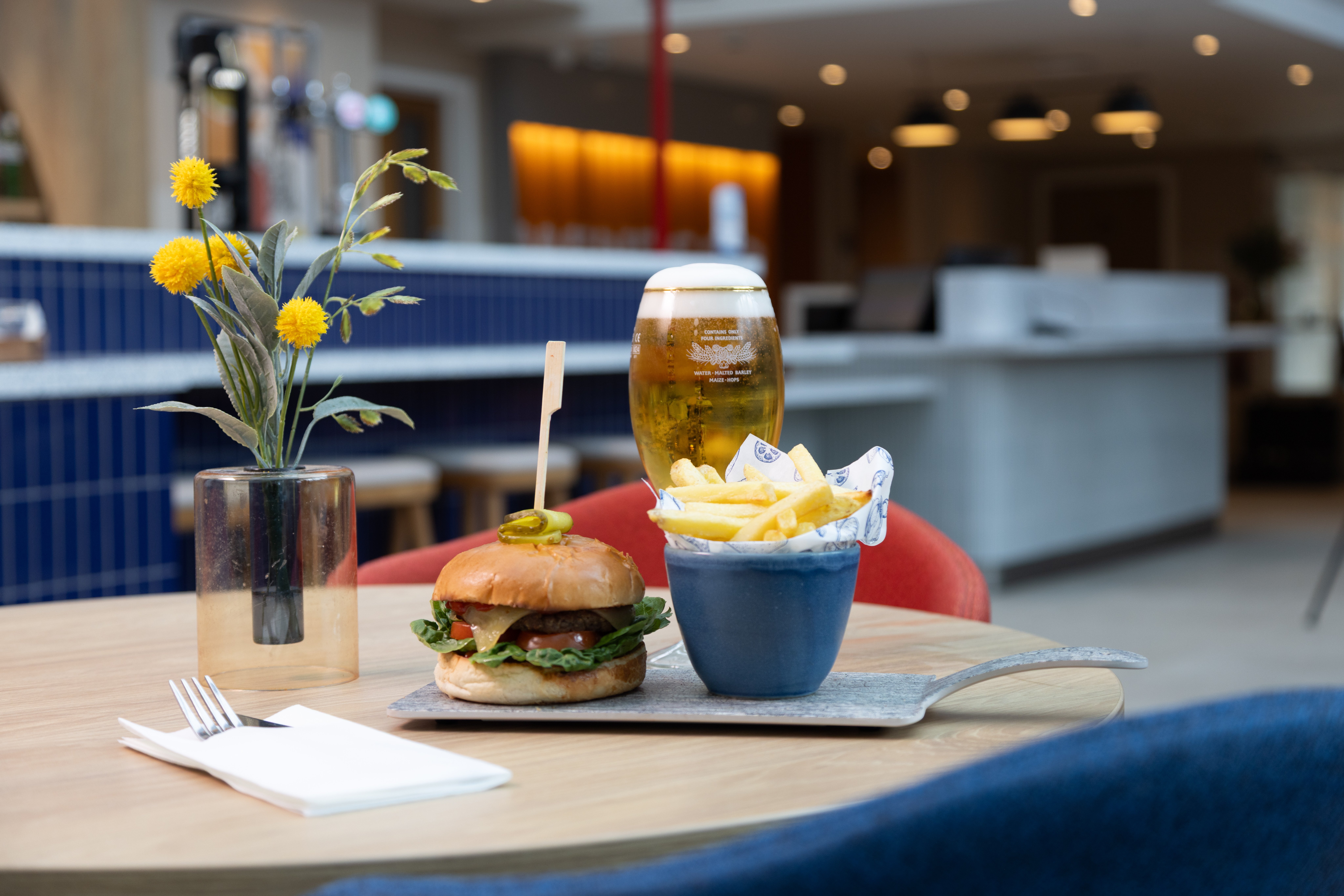 Holiday Inn Express Windsor 55/74