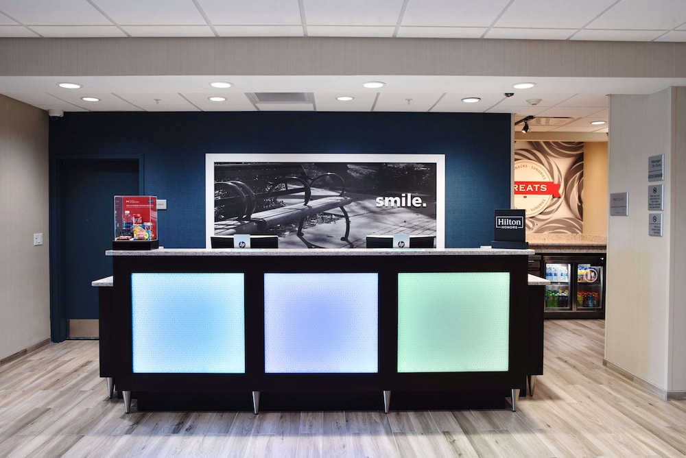 Hampton Inn Des Moines Urbandale 8/44