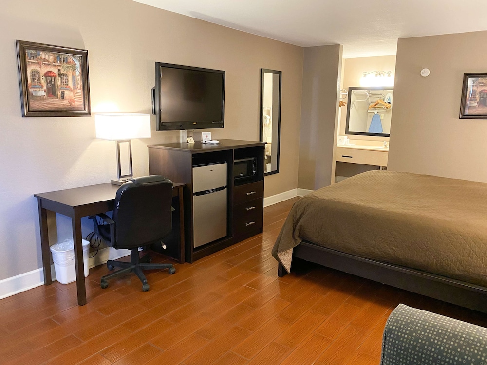 Quality Inn & Suites New Boston - Texarkana West 48/61