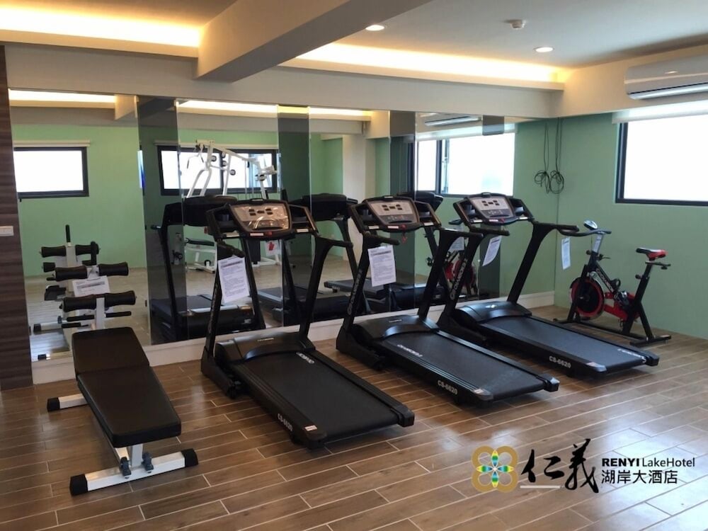 Renyi Lake Hotel 25/51