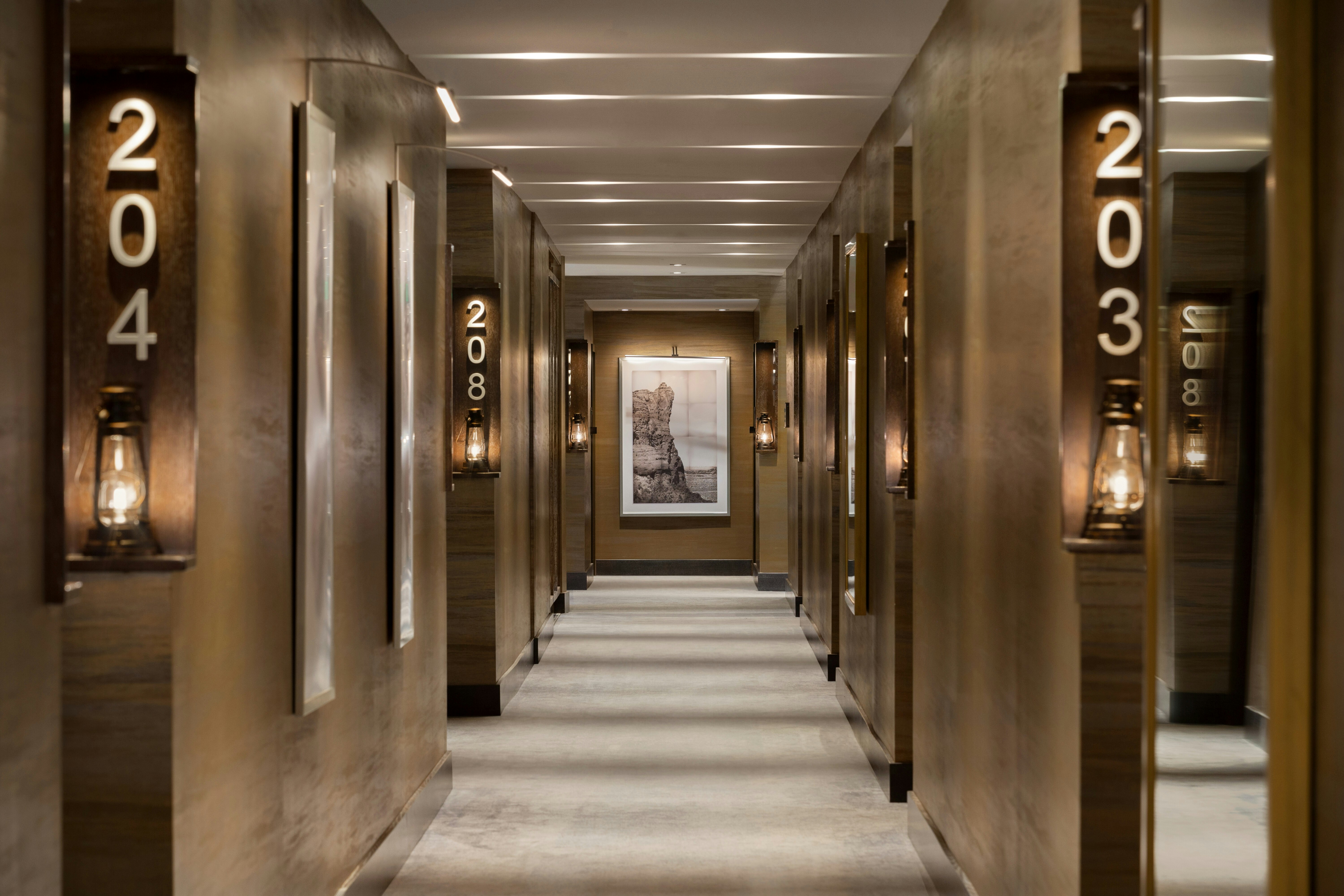 Hoodoo Moab, Curio Collection by Hilton 22/48