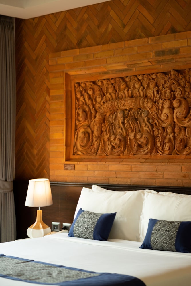 Phor Liang Meun Terracotta Arts Hotel 10/50