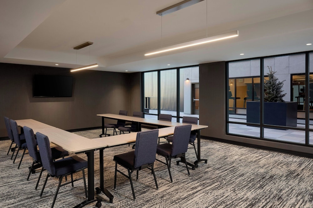 Courtyard by Marriott Denver Downtown West 32/41