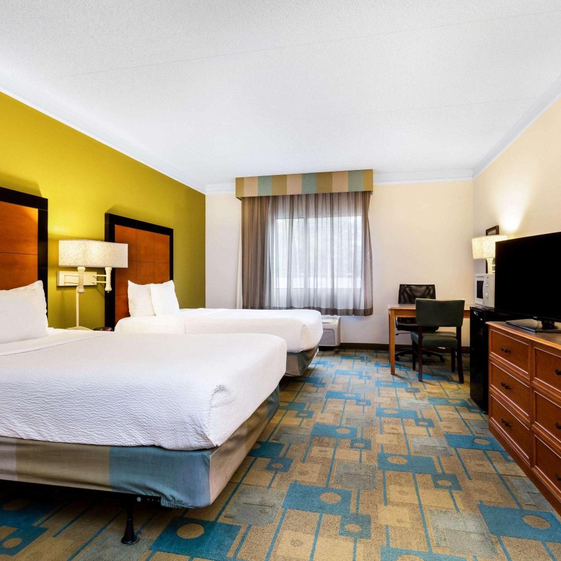 Deluxe, 2 Double Beds