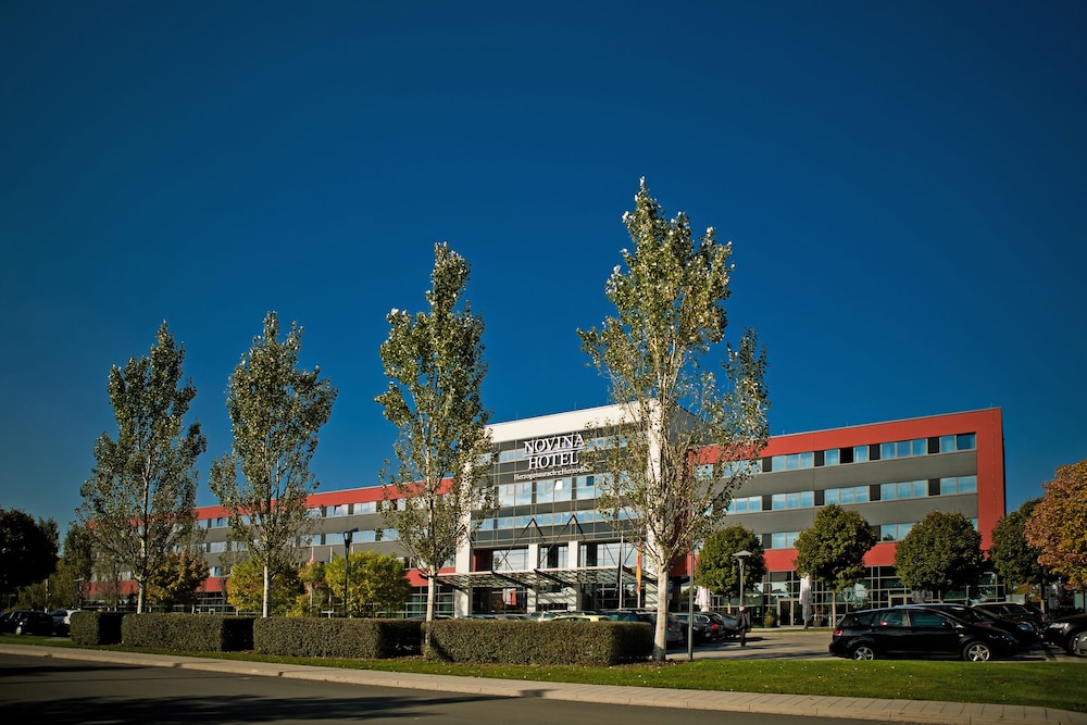 NOVINA HOTEL HERZOGENAURACH HERZO-BASE 4/66