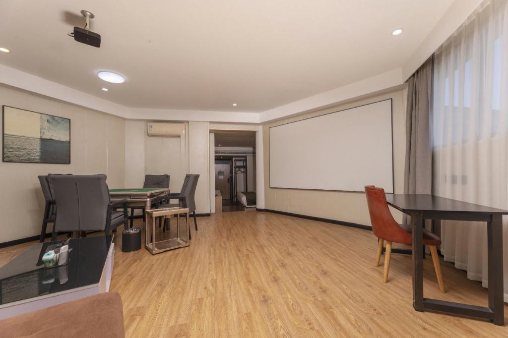 GreenTree Inn Wuxi City Liangxi District Jinshan North Industrial Park West Jianghai Road Hotel 26/29