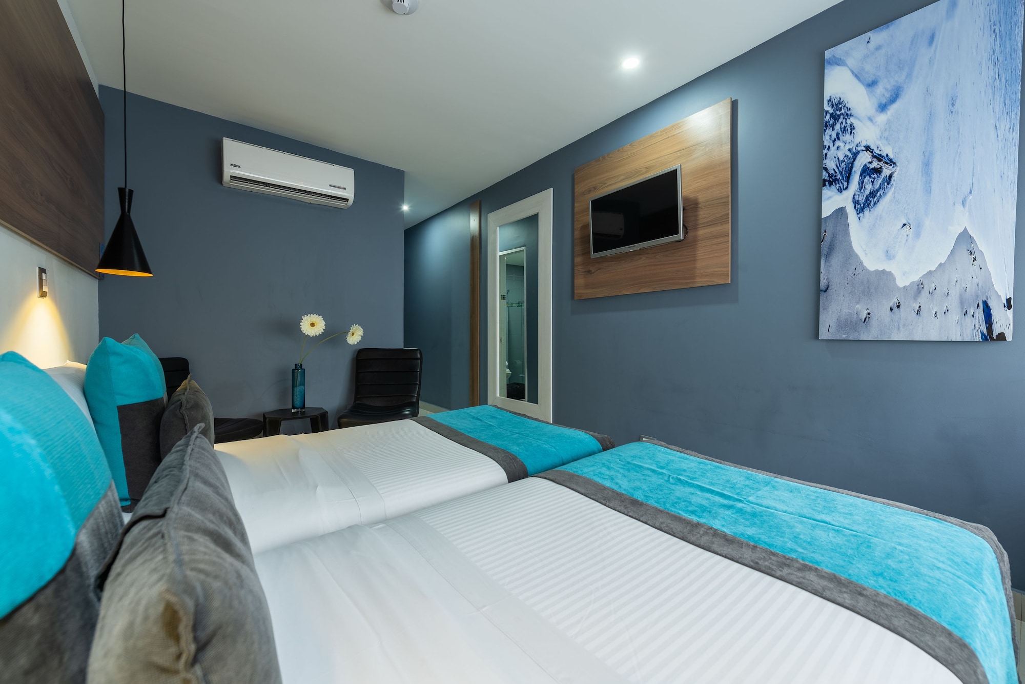 SUPERIOR, TWIN BEDS
