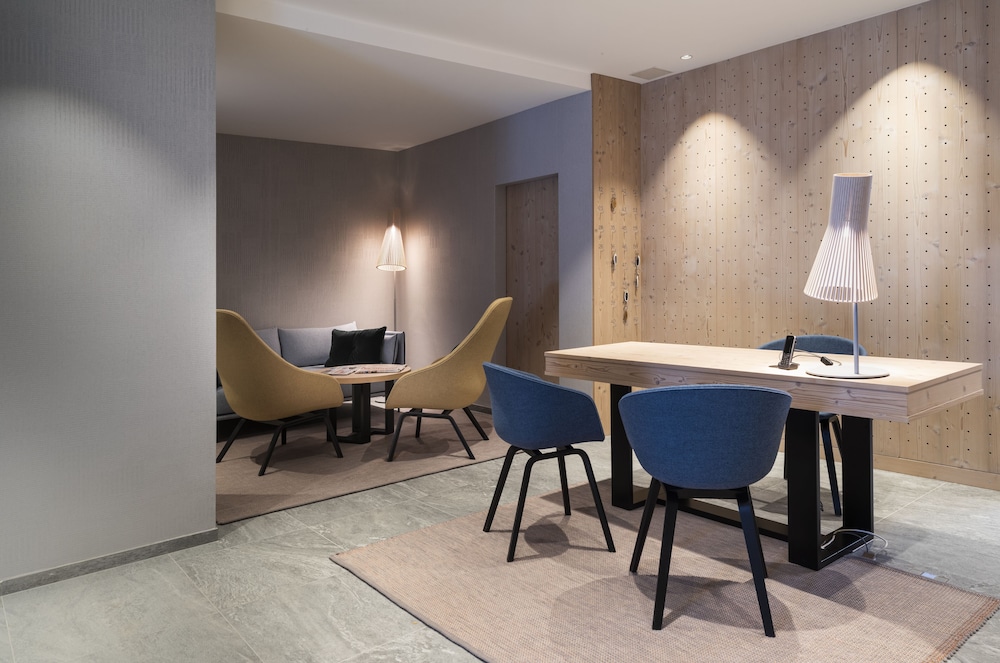 HOTEL CONTINENTAL 37/43
