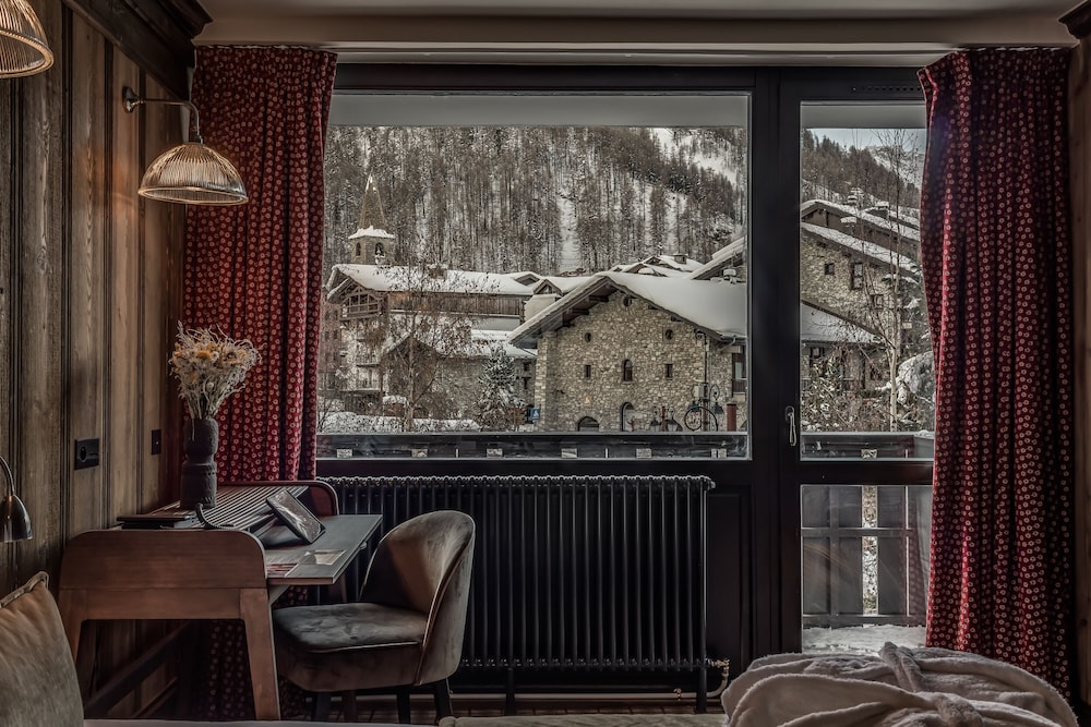 LE VAL D'ISERE 42/50
