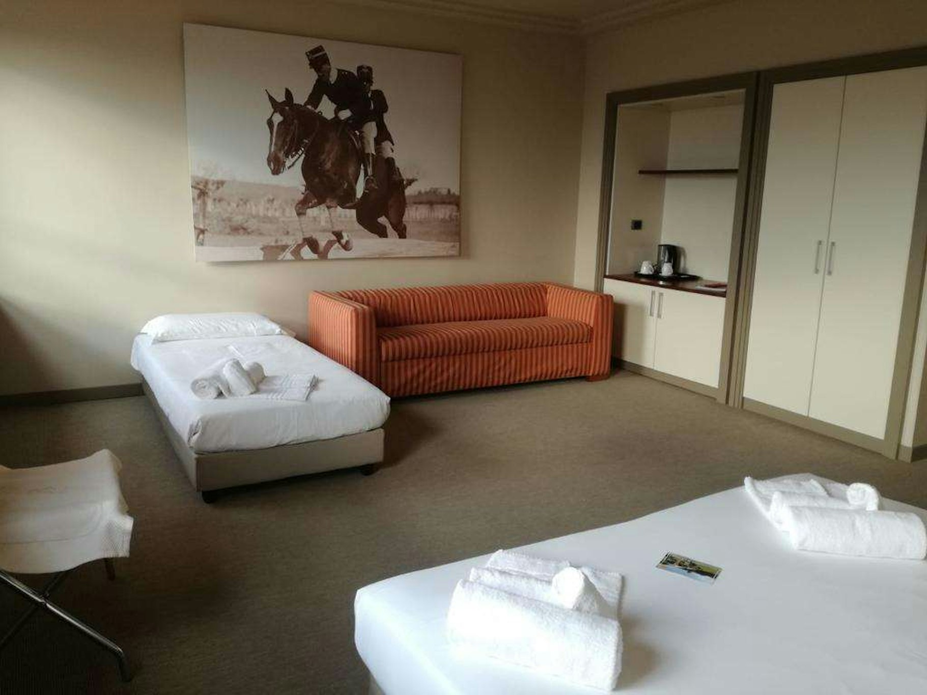 Hotel Barrage 13/42