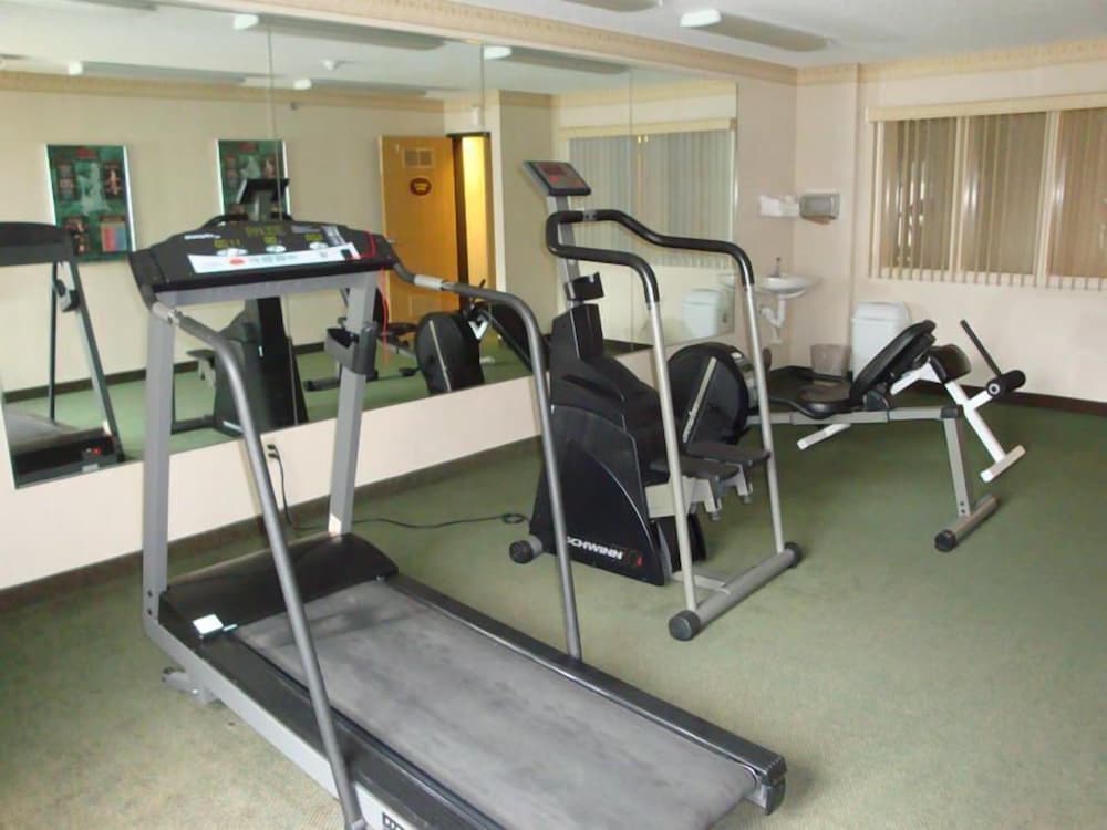 Syracuse Inn & Suites 11/22