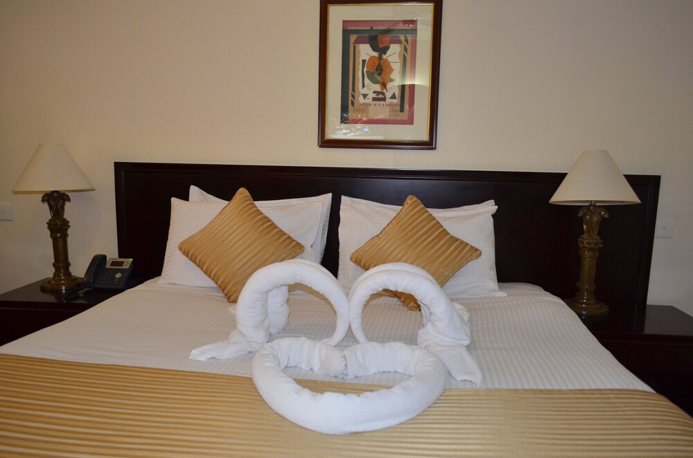 Jacaranda Nairobi Hotel 48/59