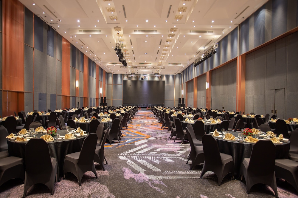 Harris Hotel & Convention Gubeng 35/46