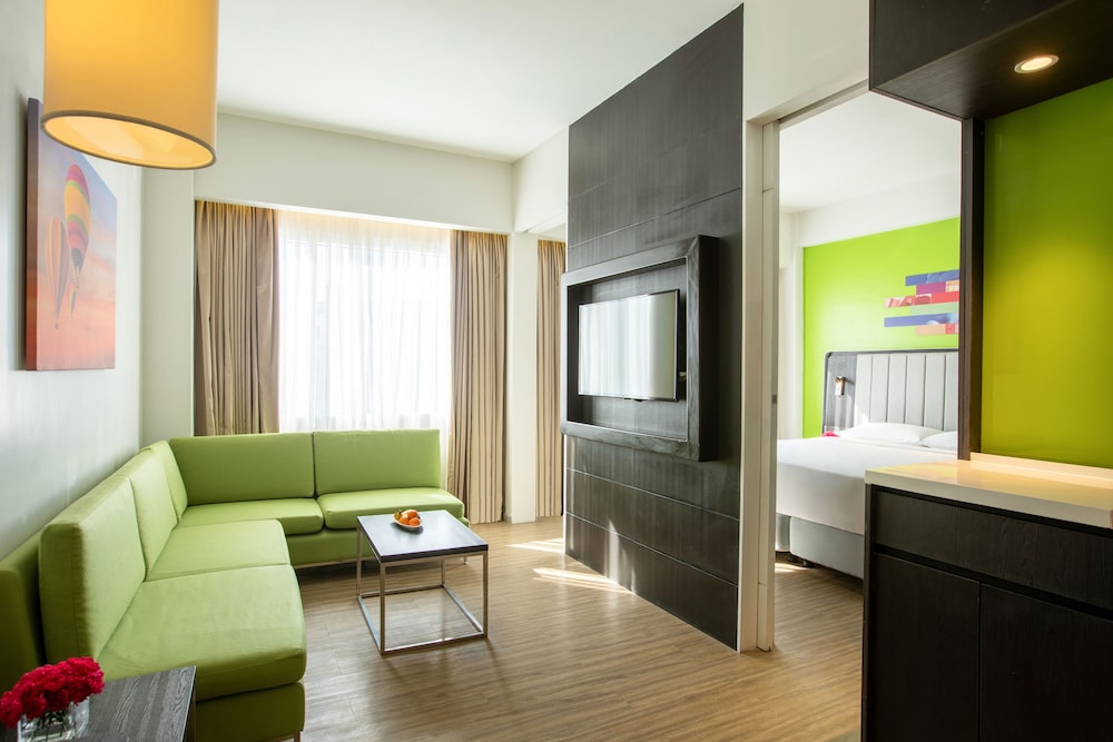 Park Inn By Radisson Clark 33/50