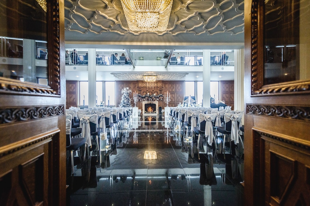 The Saddleworth Hotel 27/42