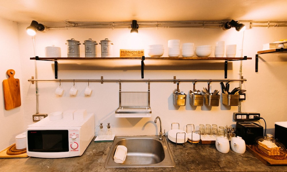 MONOMER HOSTEL BANGKOK 31/50