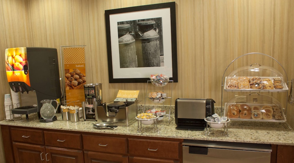 Hampton Inn Burlington, WI 41/58