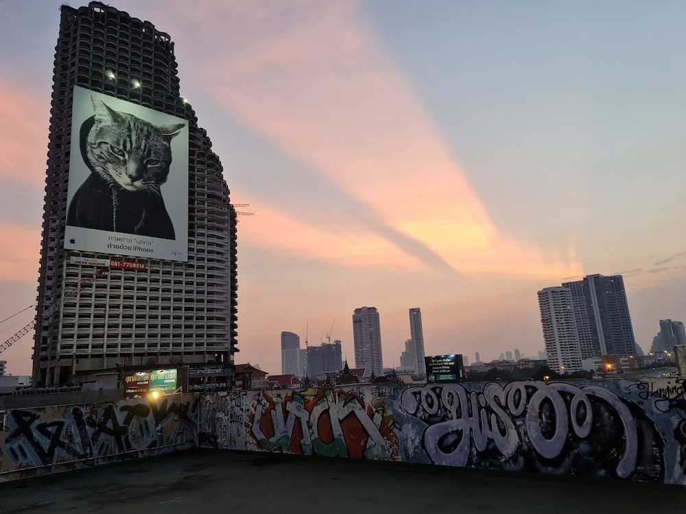 Sathorn Terrace Apartment 11/50