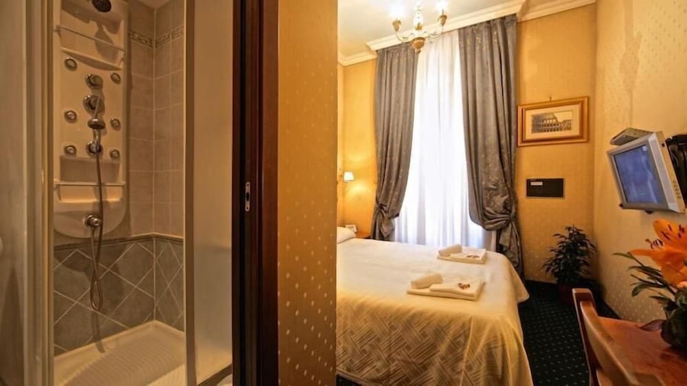 Vatican Holiday Hotel 16/36