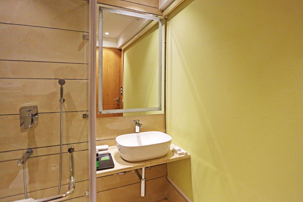 The Jrd Luxury Botique Hotel 60/64