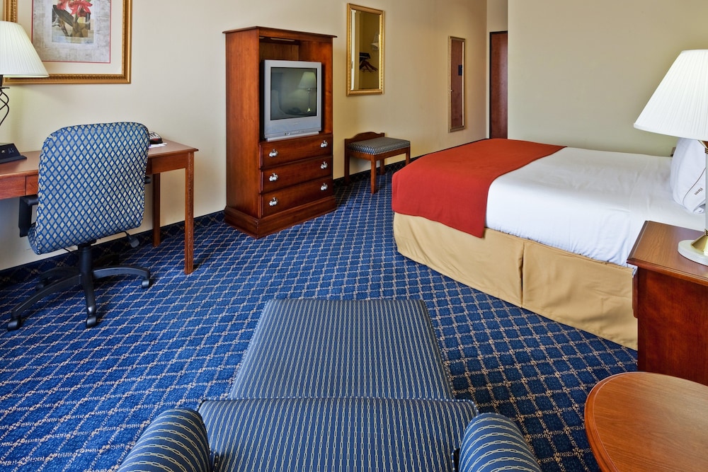 Holiday Inn Express Hotel Suites Paragould 31/60