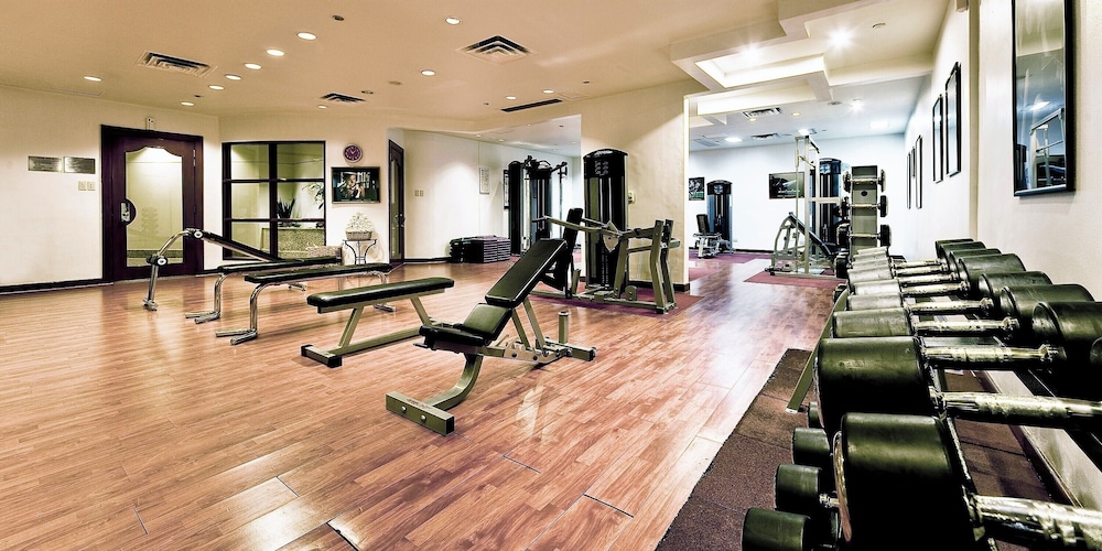 New World Makati Hotel 18/47