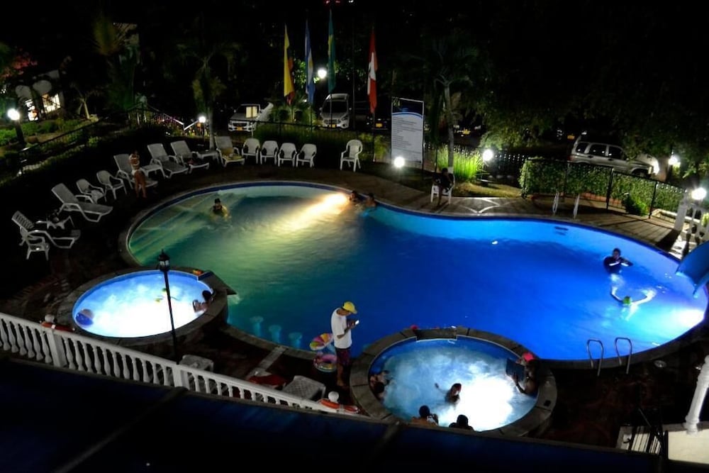 Villeta Resort Hotel 40/47
