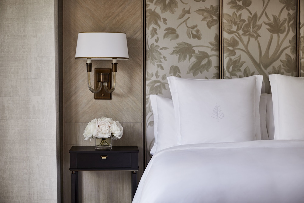 Four Seasons Hotel Boston 11/36