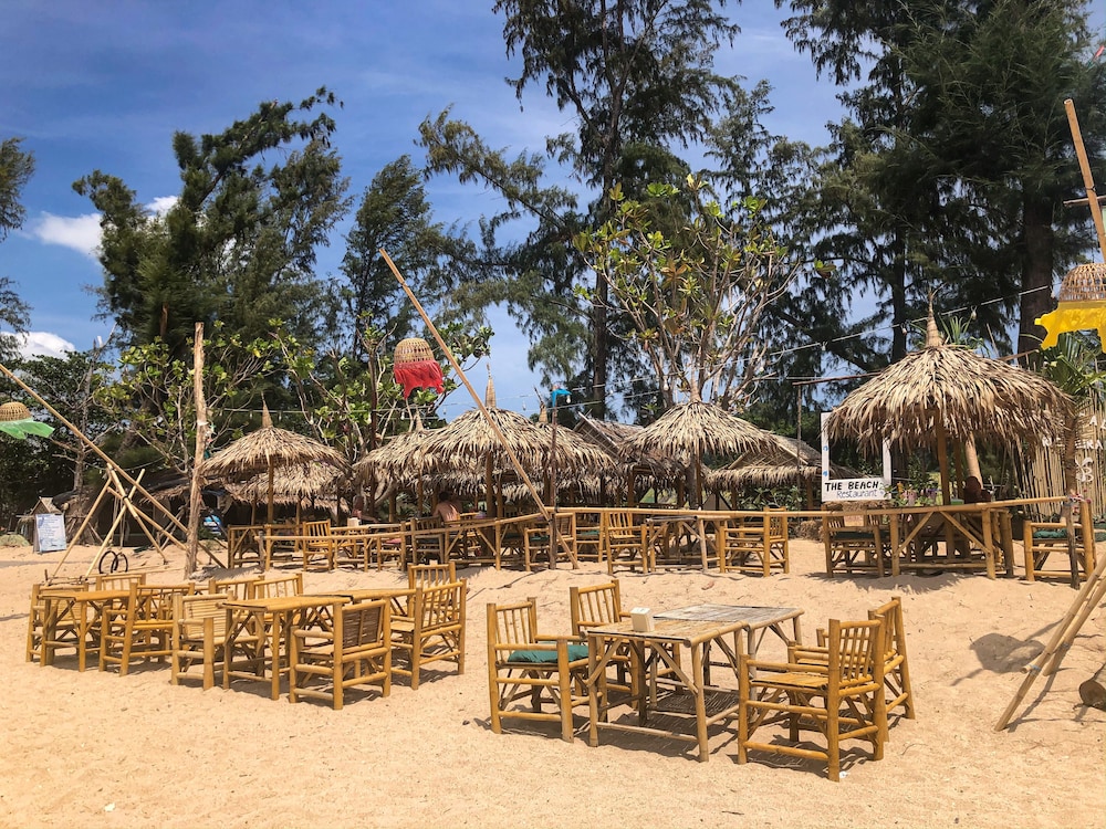 Lanta Palm Beach Resort 15/60