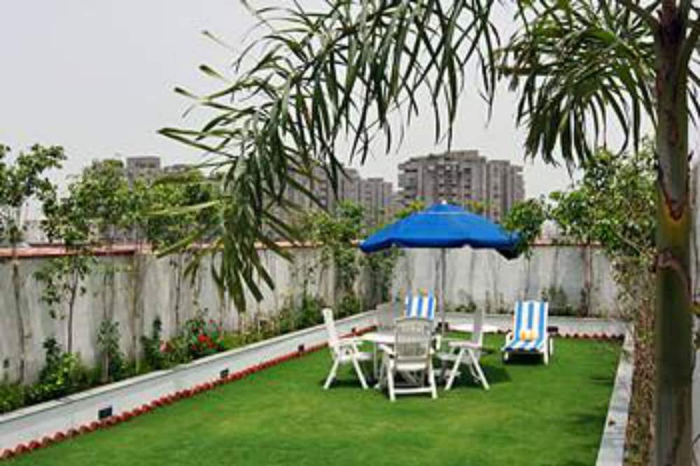 Lemon Tree East Delhi Mall Kaushambi 3/39
