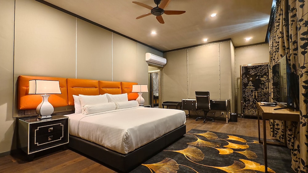 Bedrock Hotel 21/50