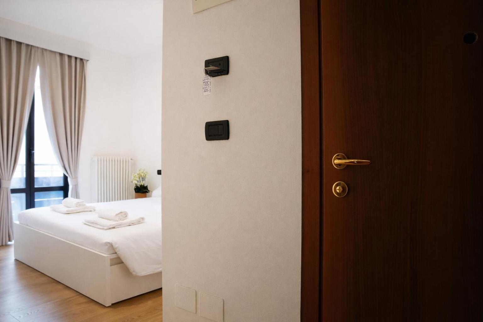 Sunshine HOTEL 14/50