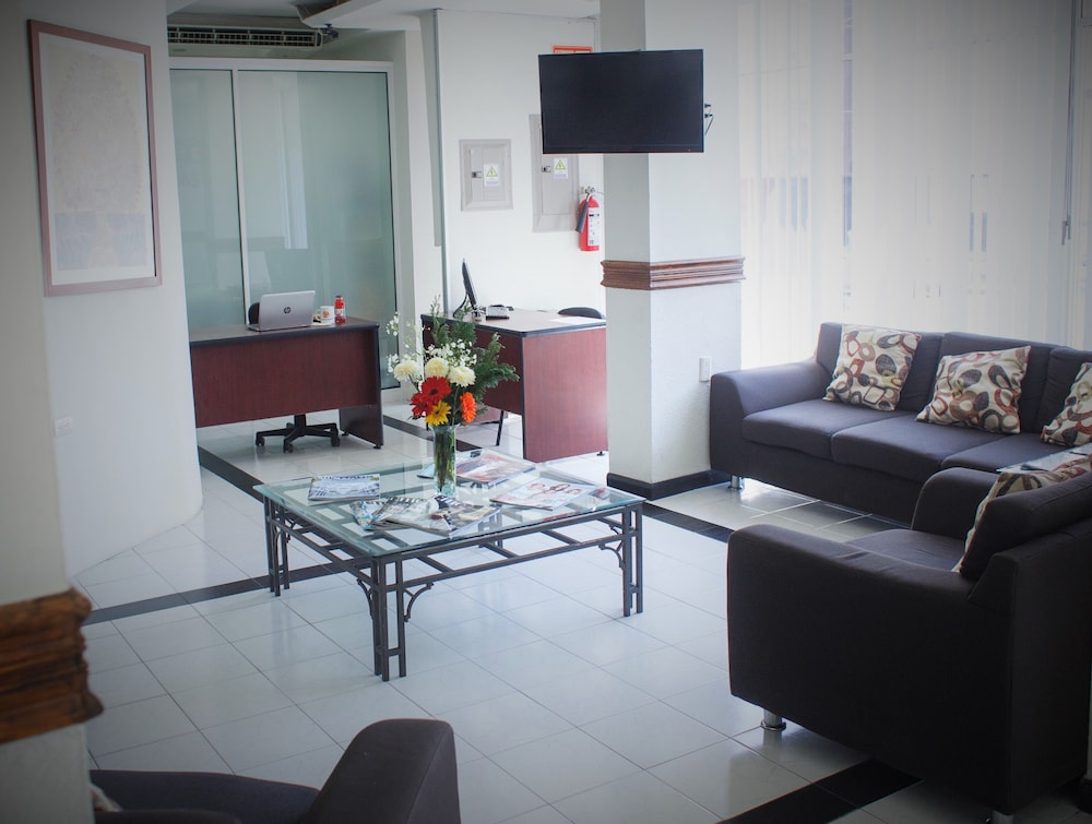 Hotel Fiesta Versalles 25/32