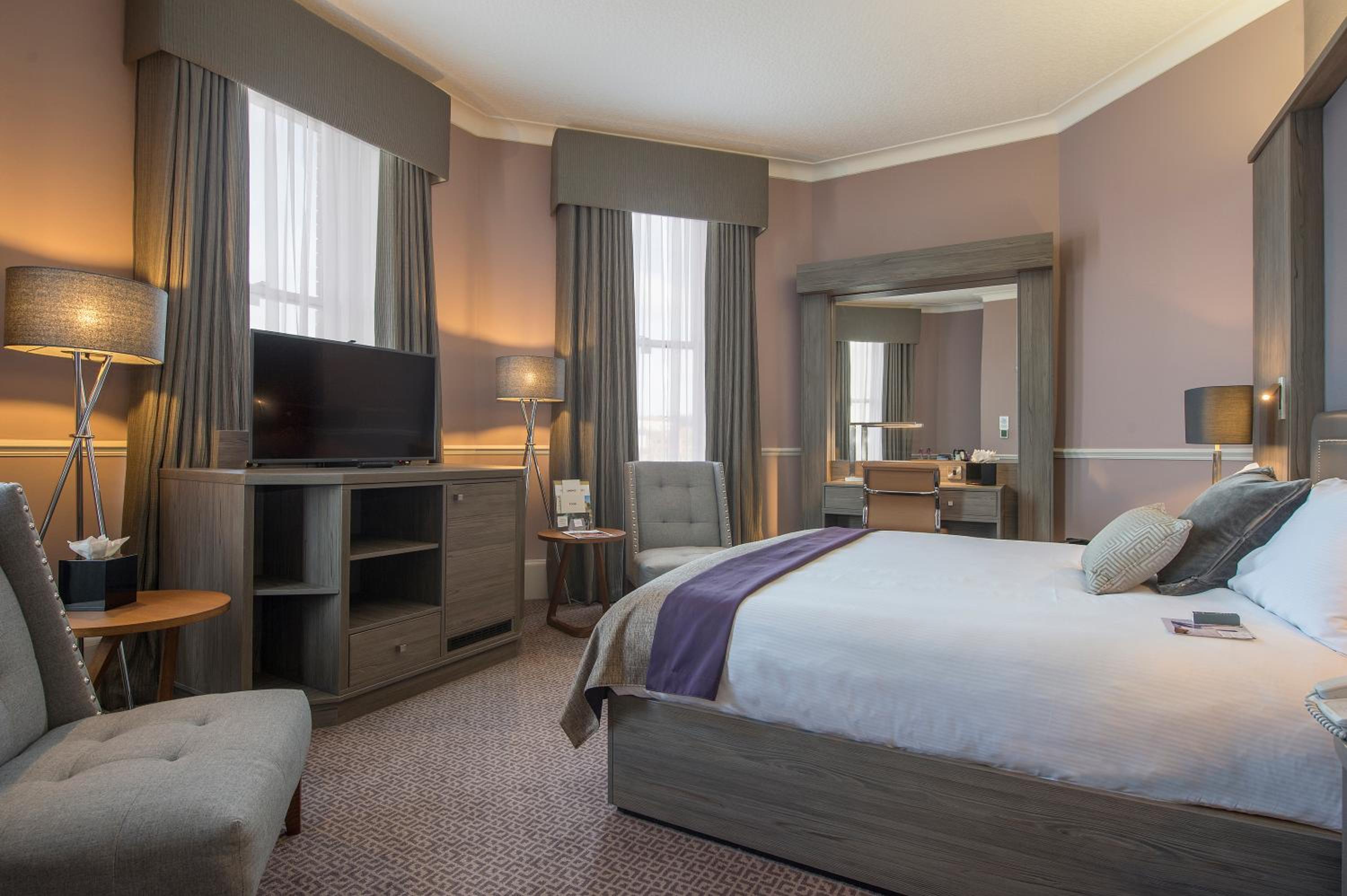 Premium, King Bed, Bath and Shower