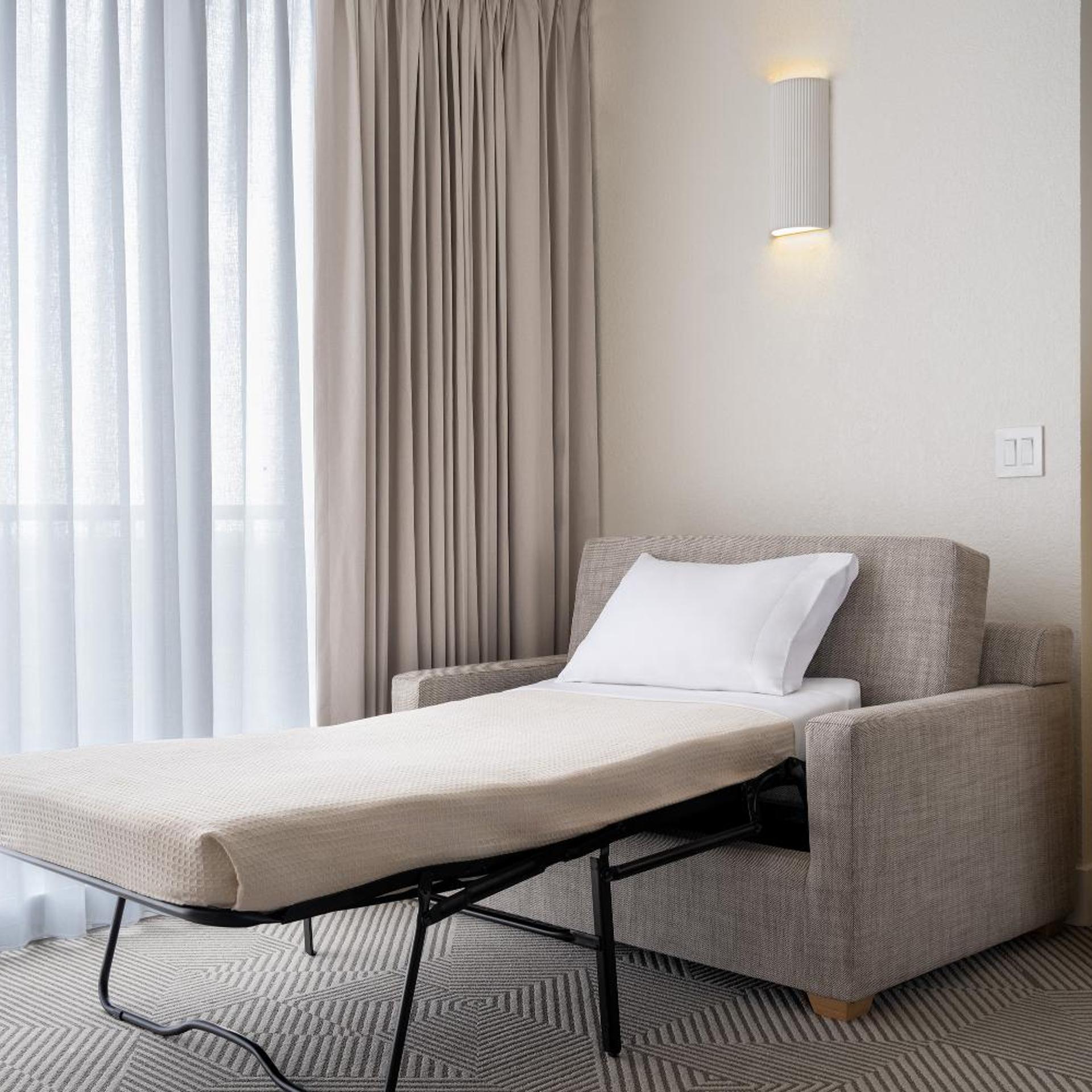 Lanai, King Bed, Bunk Beds, Low Floor