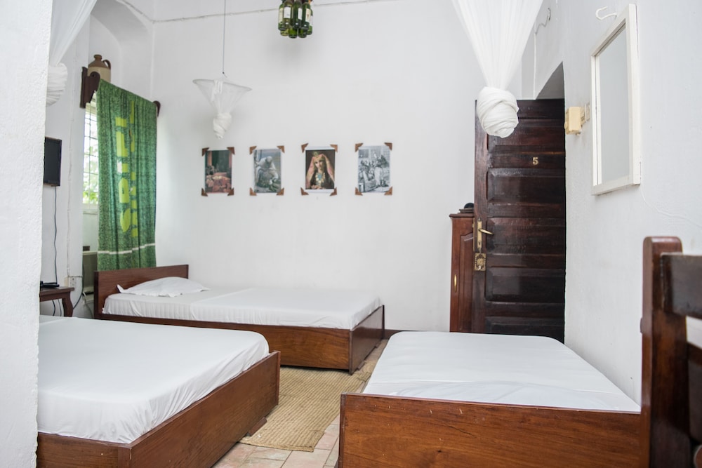 Malindi Boutique 6/41