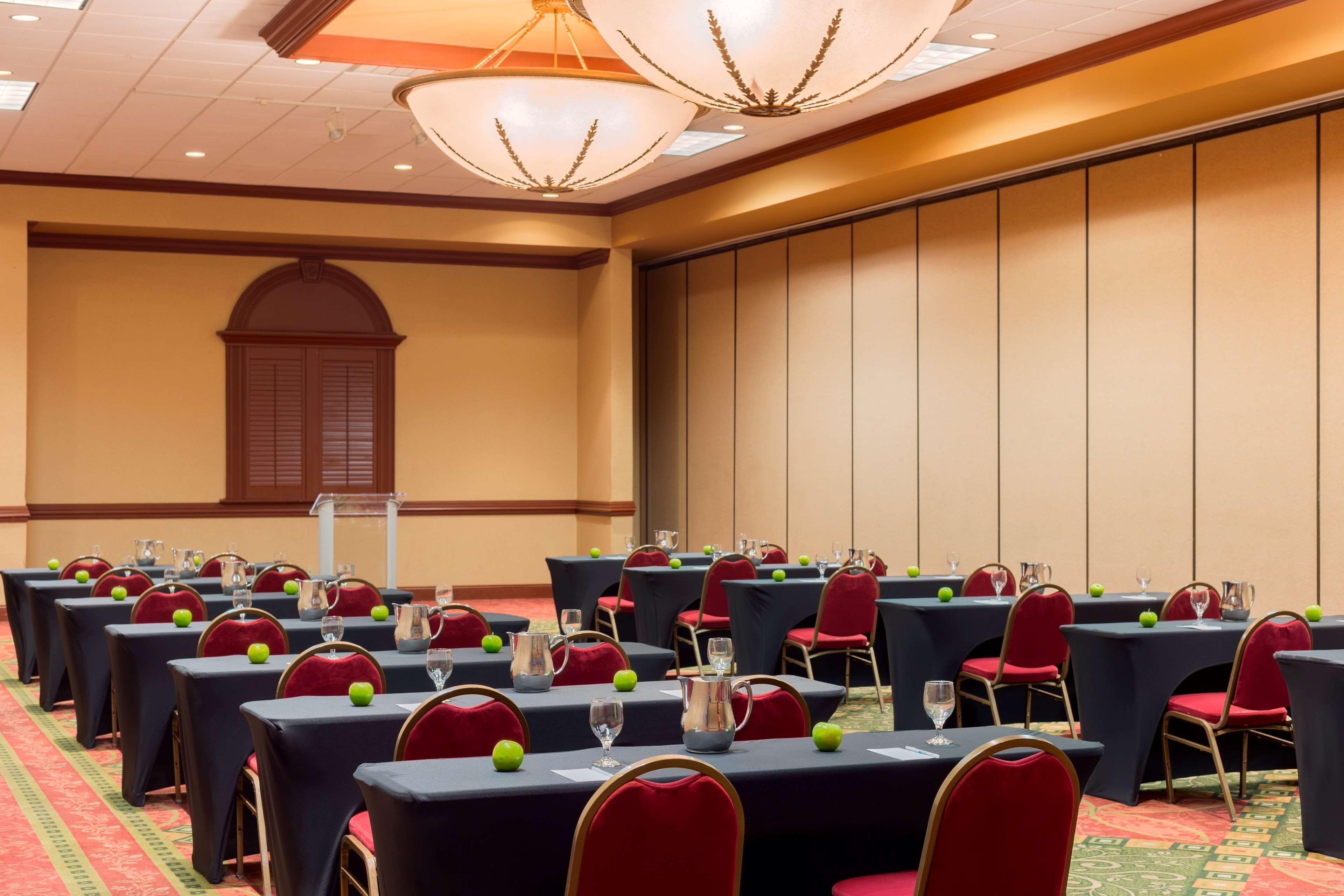 Embassy Suites by Hilton Columbia Greystone 55/67