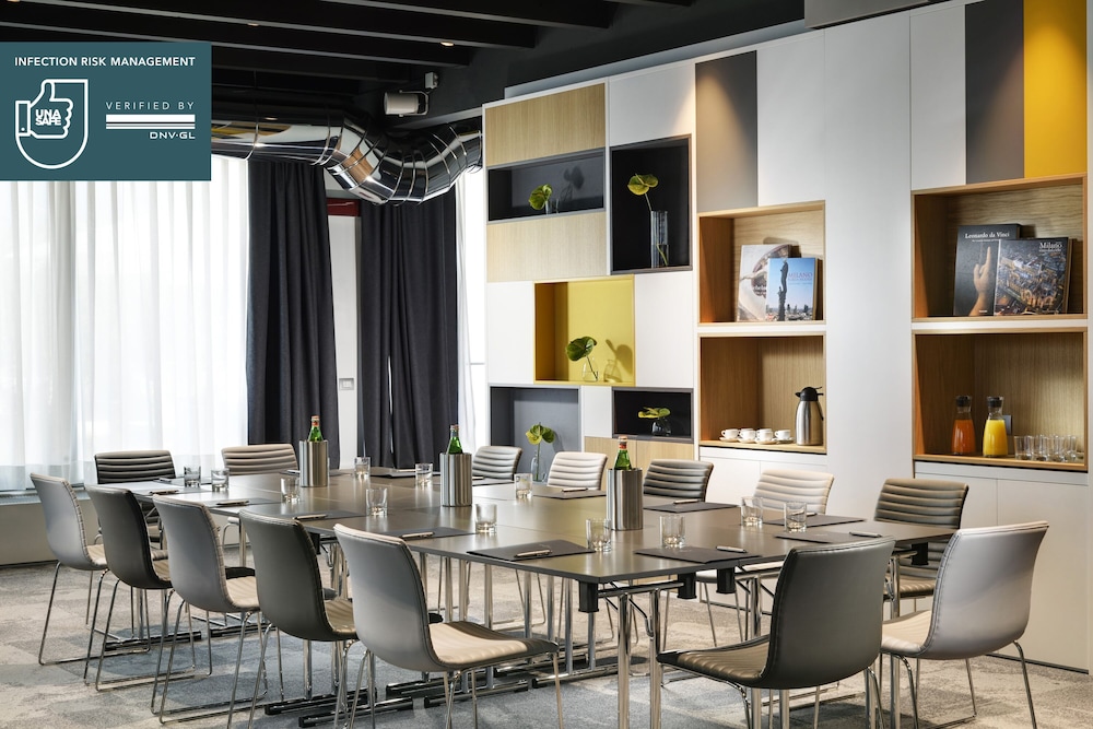Unahotels The One Milan 53/57