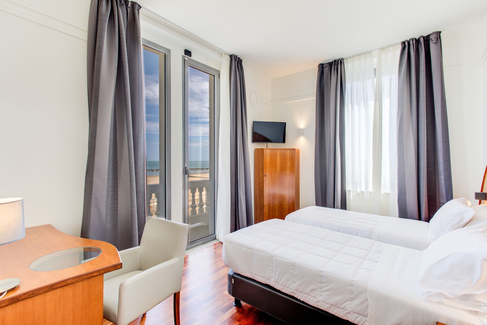 ROOM, DOUBLE BED, SEA VIEW